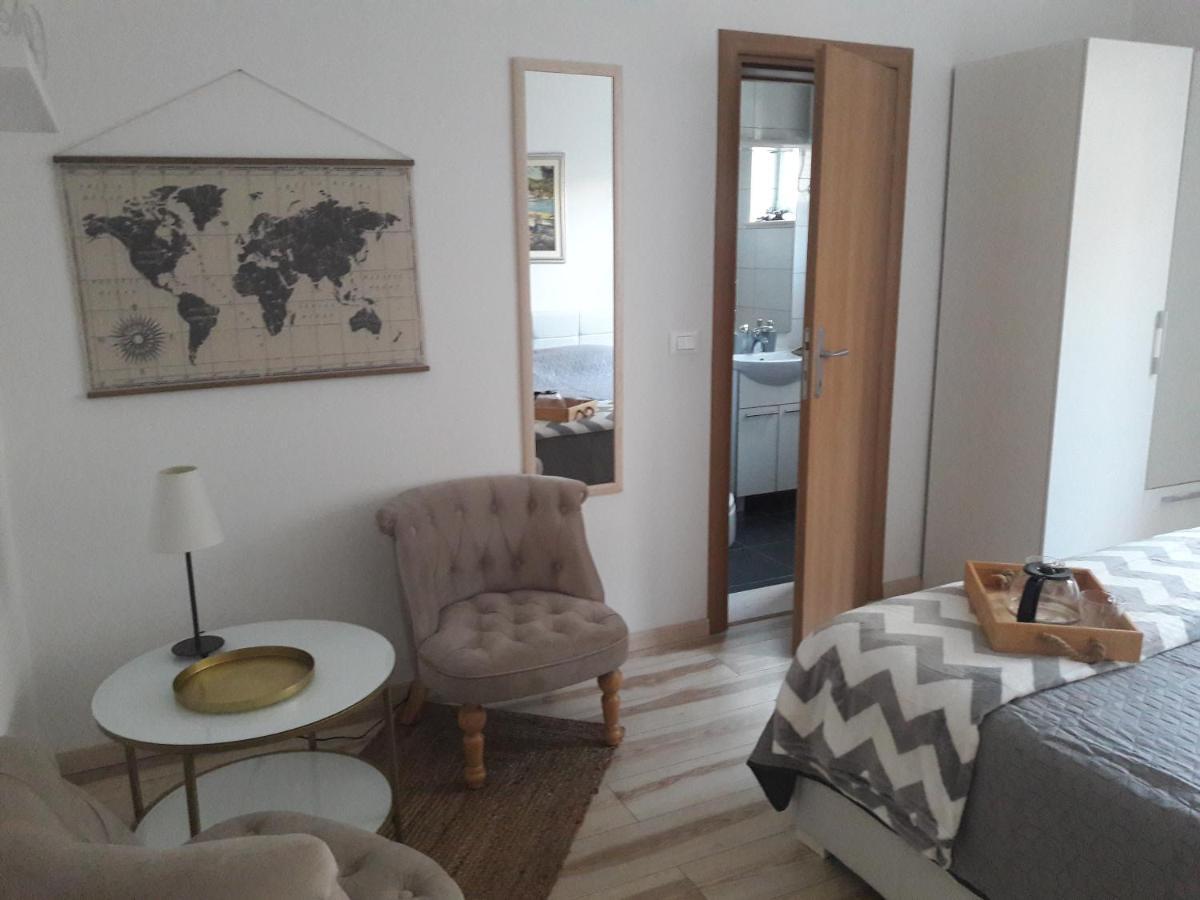 Tea Apartment *